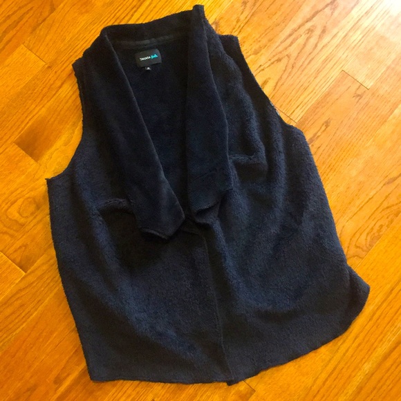 Takara girls XL Black Open Front Vest - Picture 1 of 6